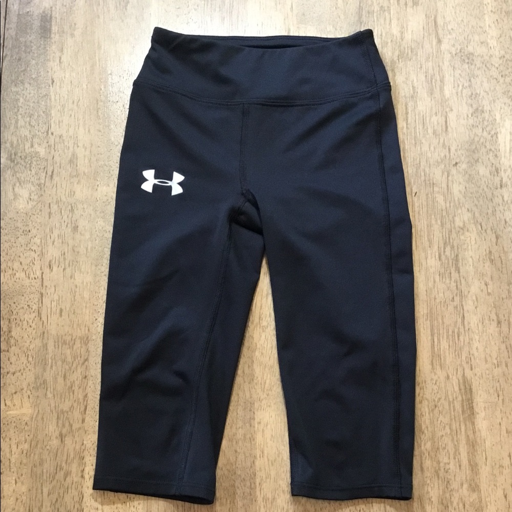 Girls Under Armour capris